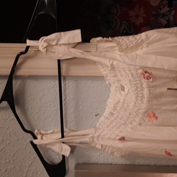 Embroidered floral top womens, signature studio. - Picture 9 of 9